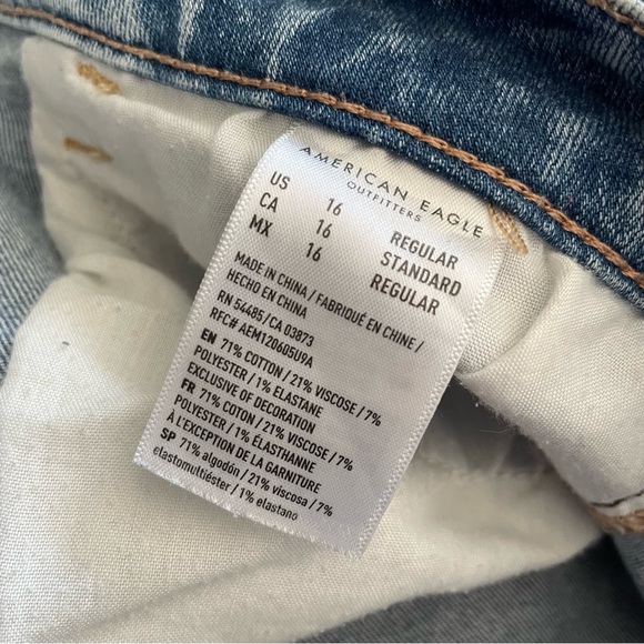 American Eagle Distressed Jegging - Picture 6 of 7
